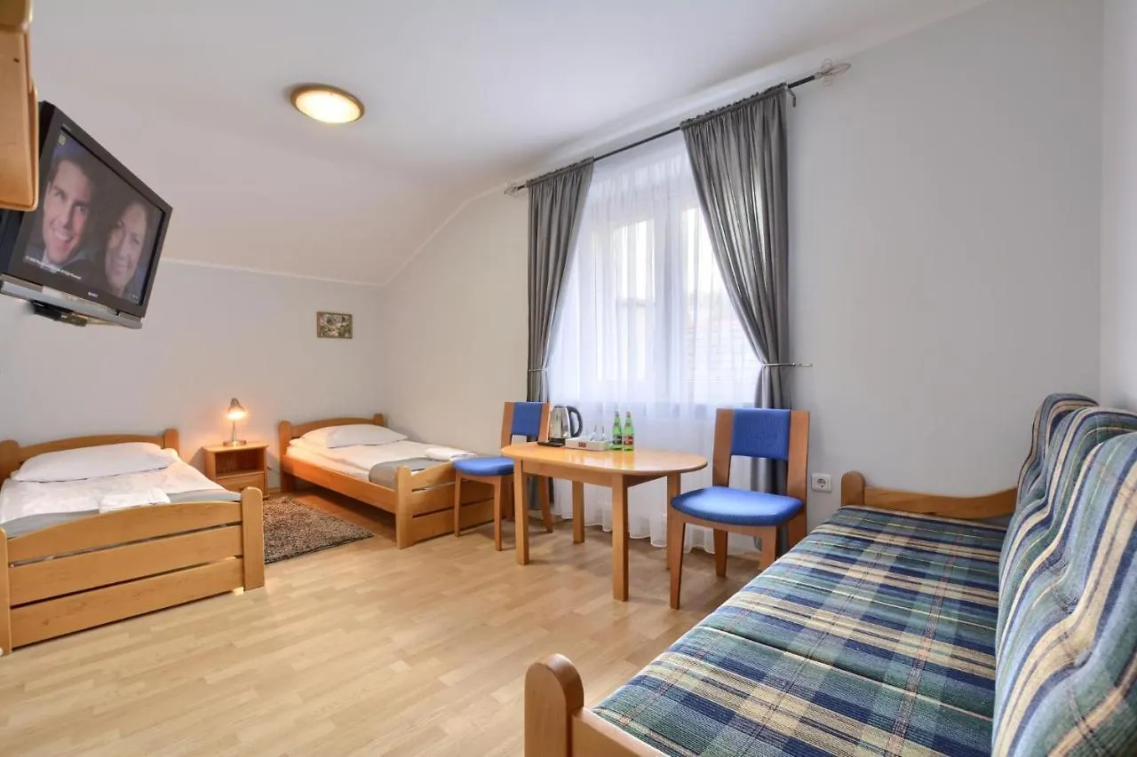 Rezydencja Karnat I I II Hotel Karpacz 0*,